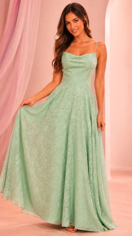 VESTIDO VERDE CLARO CON ESTAMPADO DE FLORES CORTE PRINCESA CON CORSET