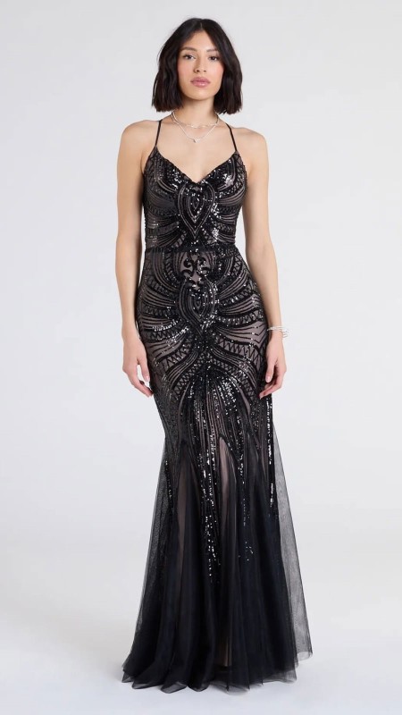 VESTIDO NEGRO CON LENTEJUELAS Y TULL