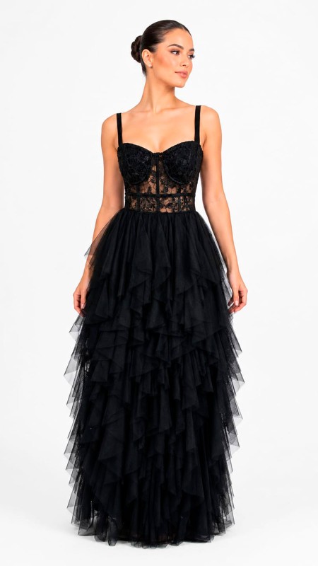 VESTIDO NEGRO CON VOLADOS EN LA PARTE INFERIOR EN CAPAS