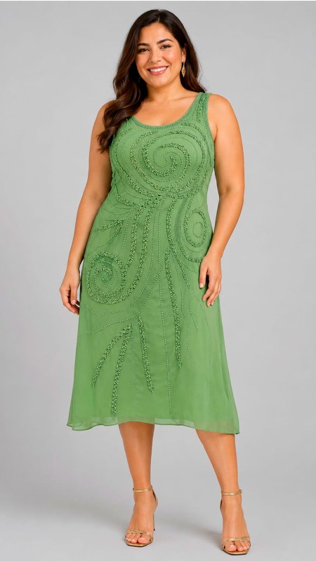 VESTIDO COLOR VERDE PISTACHO CON PERLITAS EN LA PARTE DE ADELANTE DEL VESTIDO