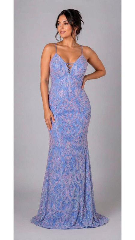 VESTIDO COLOR CELESTE CON LENTEJUELAS Y PERLAS TORNASOLADAS