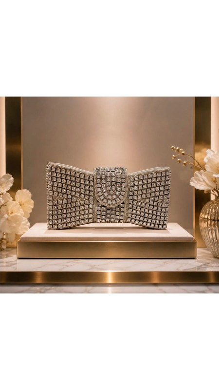 CARTERA PLATEADA CON PERLAS (FORMA DE SOBRE)