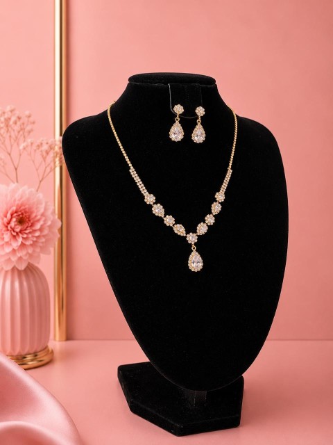 VENTA DE CONJUNTO DORADO CON DIAMANTES
