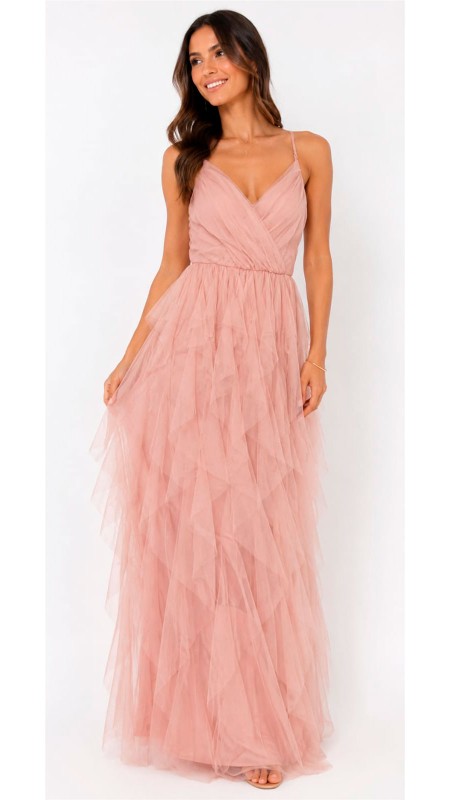 VESTIDO COLOR PALO DE ROSA CON VOLADOS POMPOSO