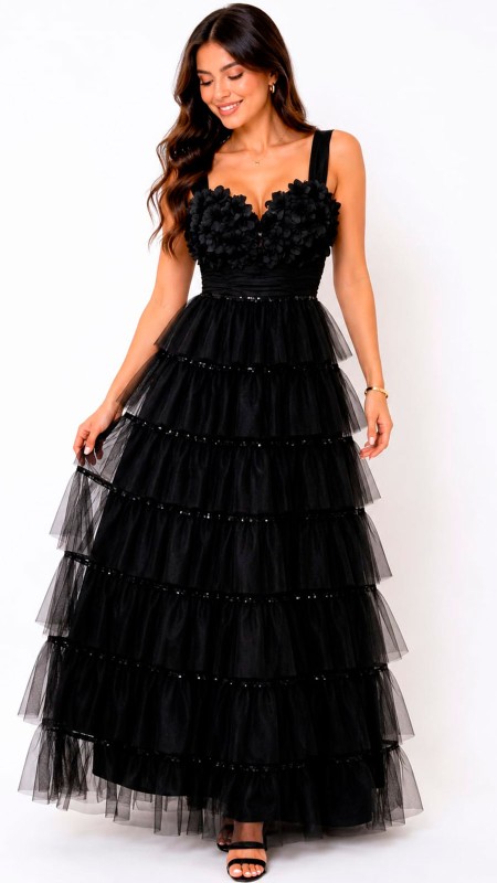 VESTIDO NEGRO CON VOLADOS POMPOSO