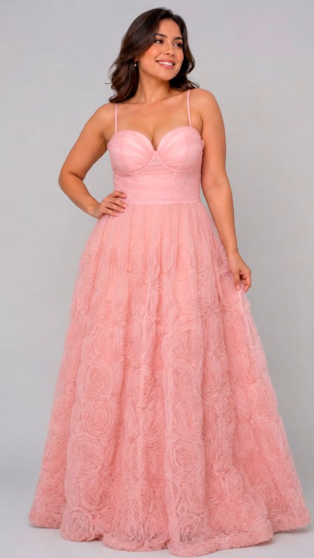 VESTIDO COLOR ROSA PASTEL POMPOSO CON DETALLES DE ROSAS