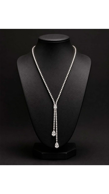 COLLAR EN FORMA DE GOTA
