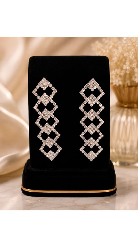 ARETES EN FORMA DE TRIANGULO LARGOS