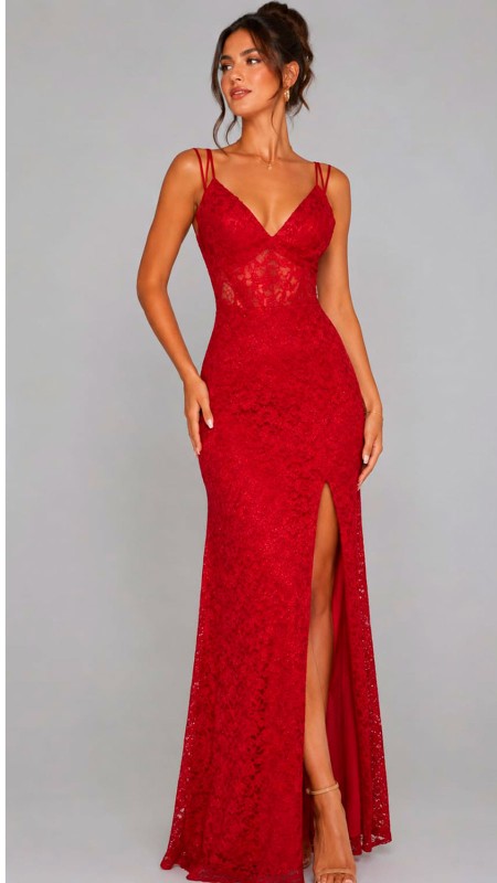 VESTIDO ROJO CON ABERTURA EN LA PIERNA EN TELA CON BRILLOS
