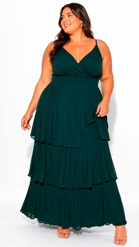 VESTIDO COLOR VERDE OSCURO EN CAPAS