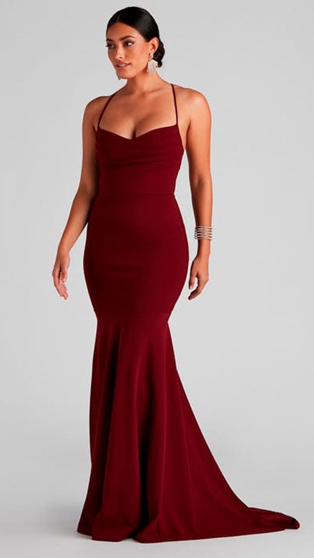 VESTIDO GUINDO SIRENA