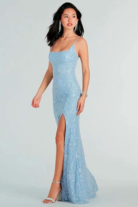 VESTIDO CELESTE CON LENTEJUELAS