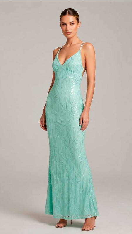 VESTIDO COLOR TURQUEZA CON DETALLES DE LENTEJUELAS