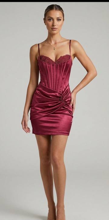 VESTIDO  CORTO COLOR GUINDO