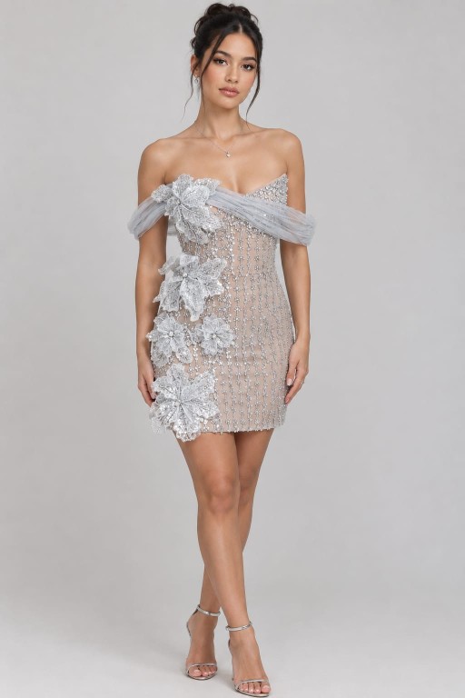 VESTIDO CORTO NUDE CON FLORES Y BRILLOS PLATEADOS