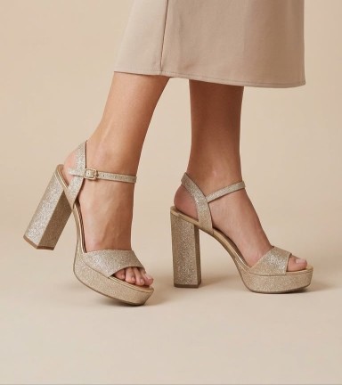 TACOS BEIGE CON BRILLOS TALLA  37