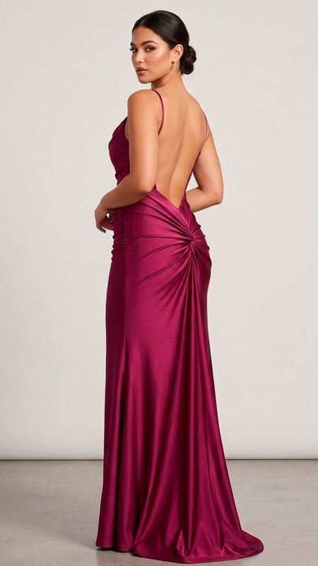VESTIDO MORADO DE SATIN CORTE SIRENA