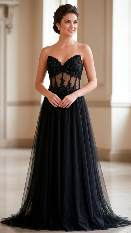 VESTIDO NEGRO ESTRAPLE CON TRANSPARENCIA  POMPOSO