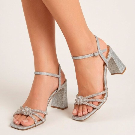 TALLA 37 COLOR PLATEADO CON BRILLO