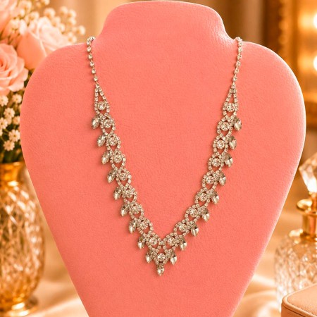 COLLAR PLATEADO DE GOTAS